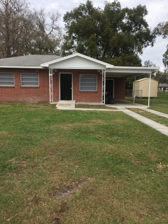 property at 2820 Canal Dr N