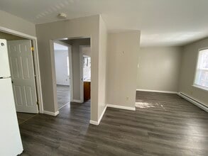 70 West St, Unit 2 in Lake George, NY - Building Photo - Building Photo