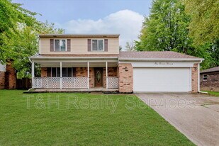 11313 Wolf Ln in Indianapolis, IN - Building Photo