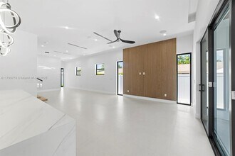 1320 NE 16th Ave in Fort Lauderdale, FL - Building Photo - Building Photo