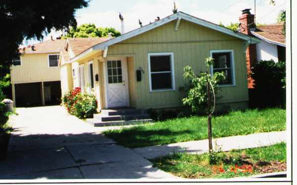 1148 St. Francis St in Redwood City, CA - Building Photo - Building Photo