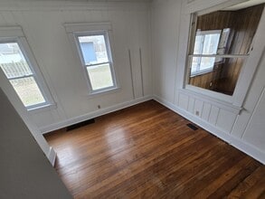 615 Pekin Ave in East Peoria, IL - Building Photo - Building Photo