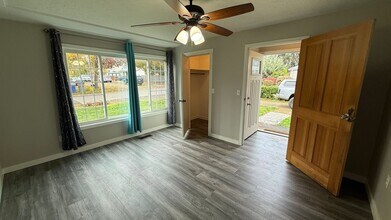 2800 SE 115th Ave in Portland, OR - Building Photo - Building Photo