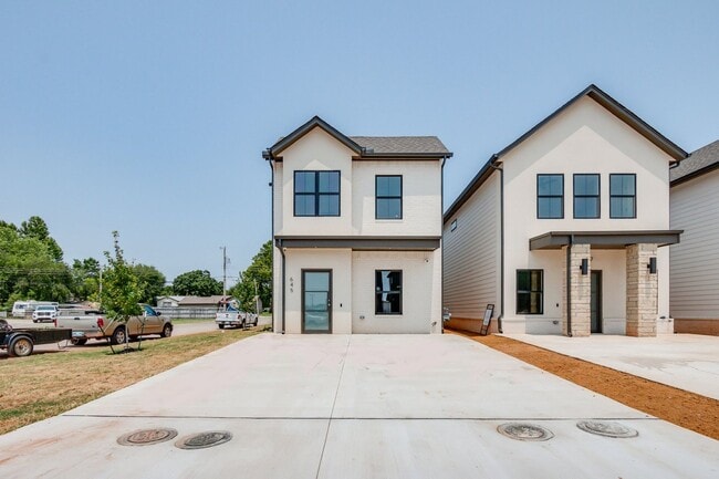 645 W 2nd St in Edmond, OK - Building Photo - Building Photo