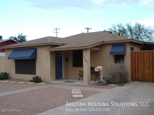 2208 E Indianola Ave in Phoenix, AZ - Foto de edificio - Building Photo