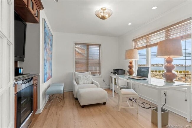 4 Scofield Pl in Westport, CT - Foto de edificio - Building Photo