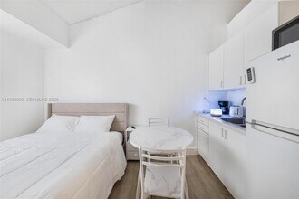 2520 SW 20th St in Miami, FL - Building Photo - Building Photo