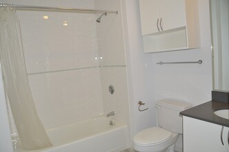 323 Boylston St, Unit 503 in Brookline, MA - Building Photo - Building Photo