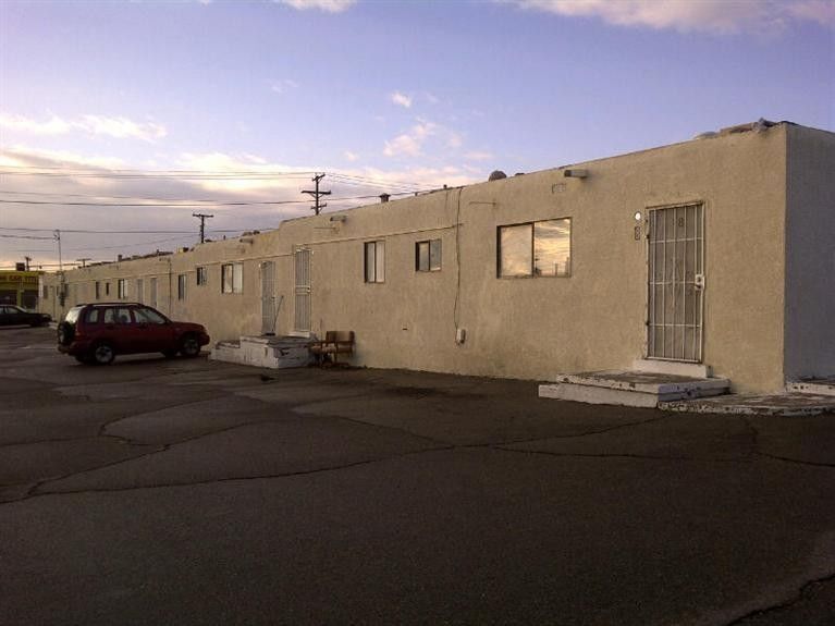 5609-5613 Central Ave NW in Albuquerque, NM - Building Photo