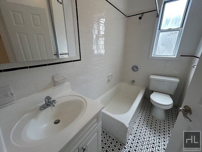 WEST 13 STREET in New York, NY - Building Photo - Building Photo