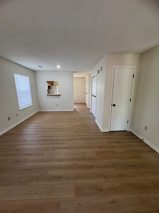 680-682-682 Country Squire Ct in Columbia, MO - Building Photo - Building Photo