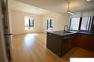 87 Gardner St, Unit 205 in Boston, MA - Building Photo - Building Photo