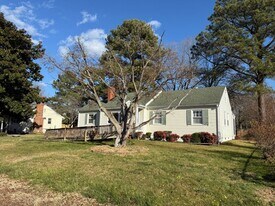 4802 Kinloch Ln in Richmond, VA - Building Photo