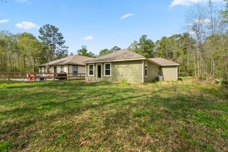 37 Firewood Rd in Huntsville, TX - Building Photo - Building Photo