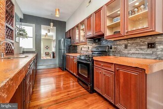 1607 South St in Philadelphia, PA - Building Photo - Building Photo