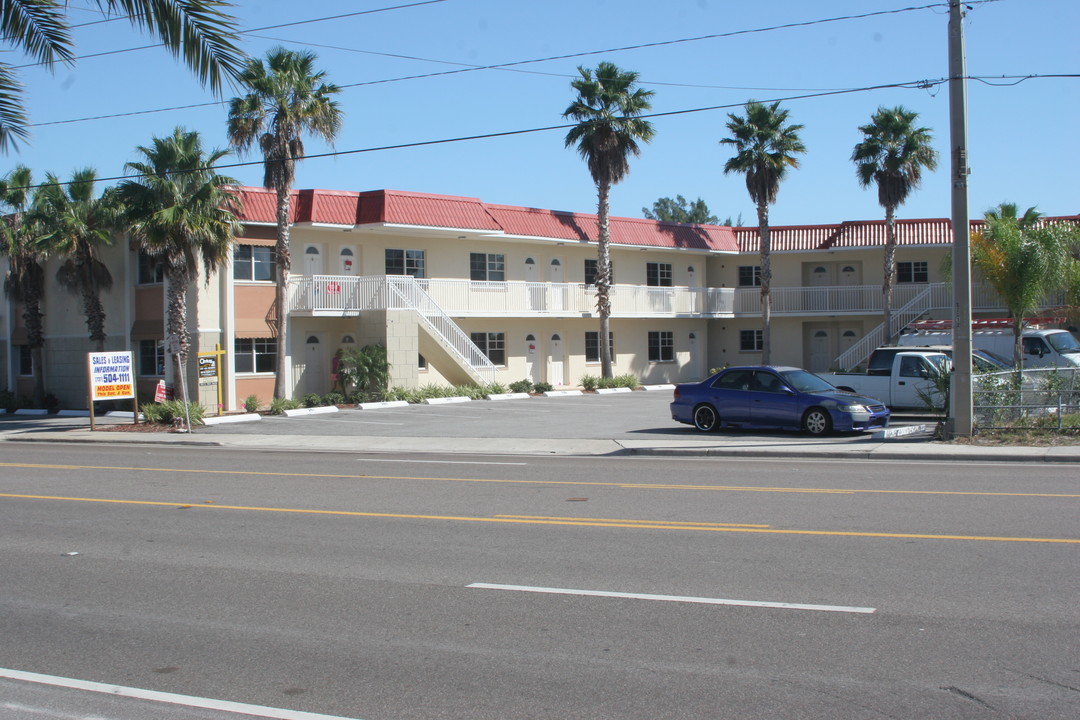 4103 Gulf Blvd in St Pete Beach, FL - Building Photo