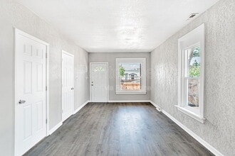 4768 Vine St in Denver, CO - Foto de edificio - Building Photo