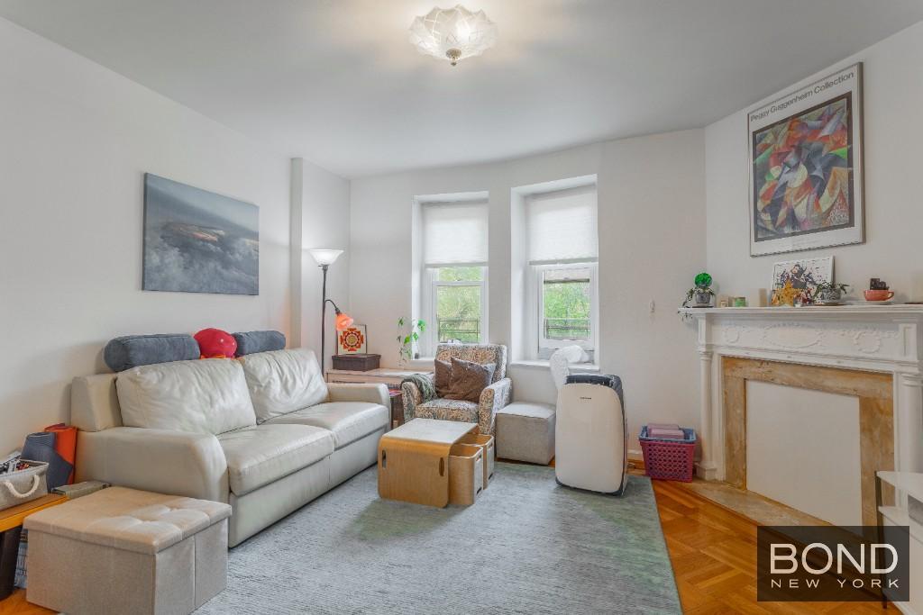 227 Riverside Dr in New York, NY - Building Photo