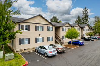 The Avenues Apartments in Vancouver, WA - Building Photo - Building Photo