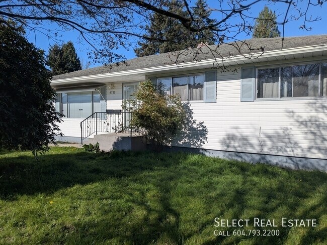 9715 Carleton St in Chilliwack, BC - Building Photo - Building Photo