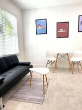 319 W 28th St in Miami Beach, FL - Building Photo - Building Photo