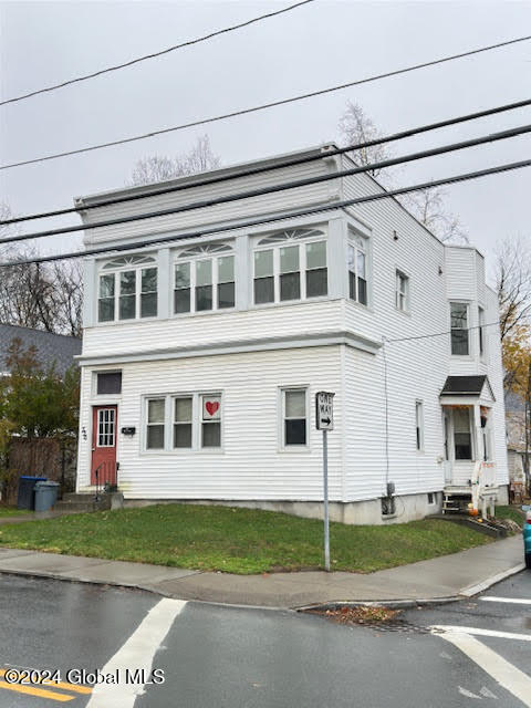 320 Spring Ave-Unit -2 in Troy, NY - Building Photo