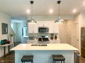 13428 Dewpoint Ln in Fishers, IN - Building Photo - Building Photo