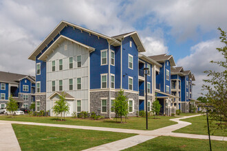 Terraces at Arboretum in Sugar Land, TX - Building Photo - Building Photo