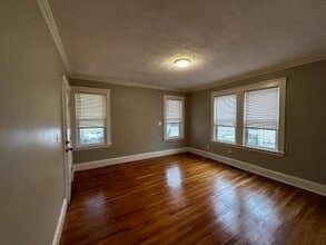 42-44-44 Caughey St in Waltham, MA - Building Photo - Building Photo