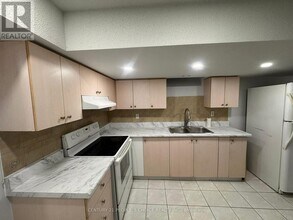 3 Chapparal Dr in Brampton, ON - Building Photo - Building Photo