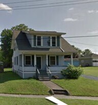 951 Warren Ave in Niles, OH - Building Photo