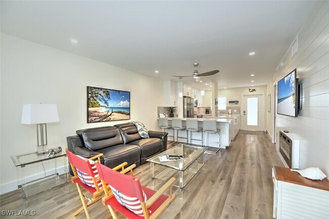property at 684 Broad Ave S