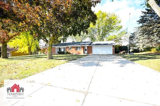 property at 2790 S Ridge Rd