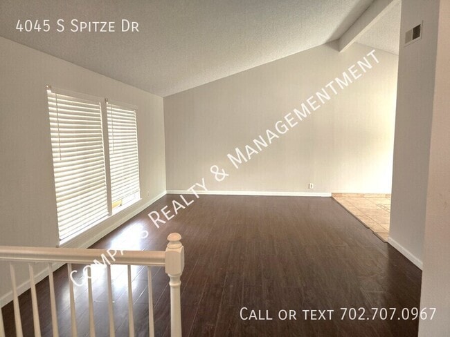 4045 S Spitze Dr in Las Vegas, NV - Building Photo - Building Photo