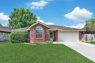 2310 Meandering Trail in Humble, TX - Building Photo