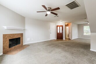 25306 Barmby Dr in Tomball, TX - Building Photo - Building Photo