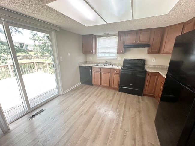 3563 SW Kiowa St in Topeka, KS - Building Photo - Building Photo