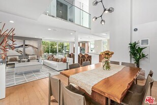 2736 Armacost Ave in Los Angeles, CA - Building Photo