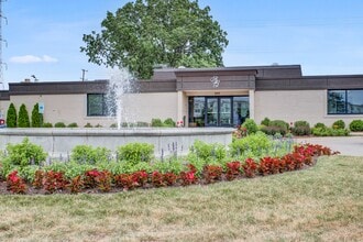 Stonebridge of Arlington Heights in Arlington Heights, IL - Foto de edificio - Building Photo