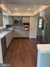 215 E Oxford St, Unit 85501 in Coopersburg, PA - Building Photo - Building Photo