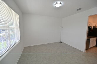 26340 Feathergrass Cir in Leesburg, FL - Foto de edificio - Building Photo