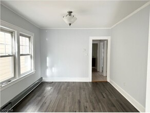 10 Walnut Pky, Unit 1st Floor in Montclair, NJ - Building Photo - Building Photo