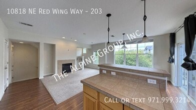 10818 NE Red Wing Way in Hillsboro, OR - Building Photo - Building Photo