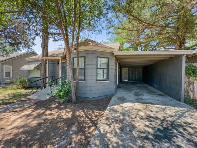 2109 30th St in Lubbock, TX - Building Photo - Building Photo