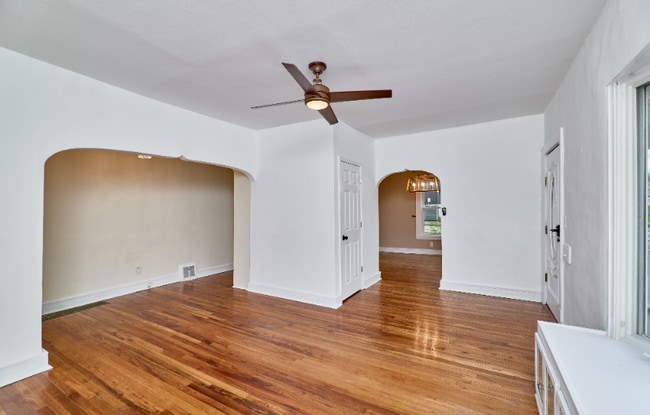 840 Marshall Ave in Webster Groves, MO - Building Photo - Building Photo
