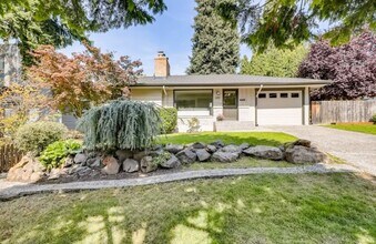 102 NW 43rd St in Seattle, WA - Building Photo - Building Photo