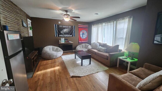 211 University Blvd in Glassboro, NJ - Building Photo - Building Photo