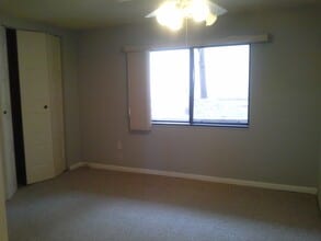 404 Bay Village Dr, Unit Bay Village Dr Bldg. 4 in Rochester, NY - Building Photo - Building Photo