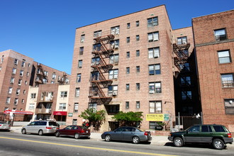 143-45 Sanford Avenue in Flushing, NY - Building Photo - Building Photo