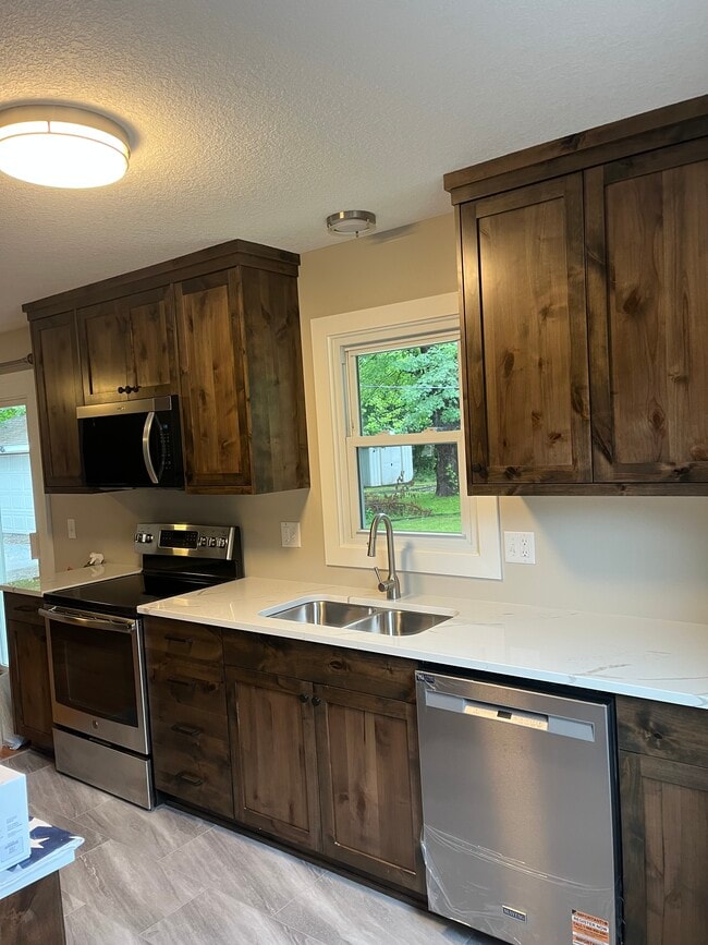 8624 Oakland Ave S in Minneapolis, MN - Building Photo - Building Photo